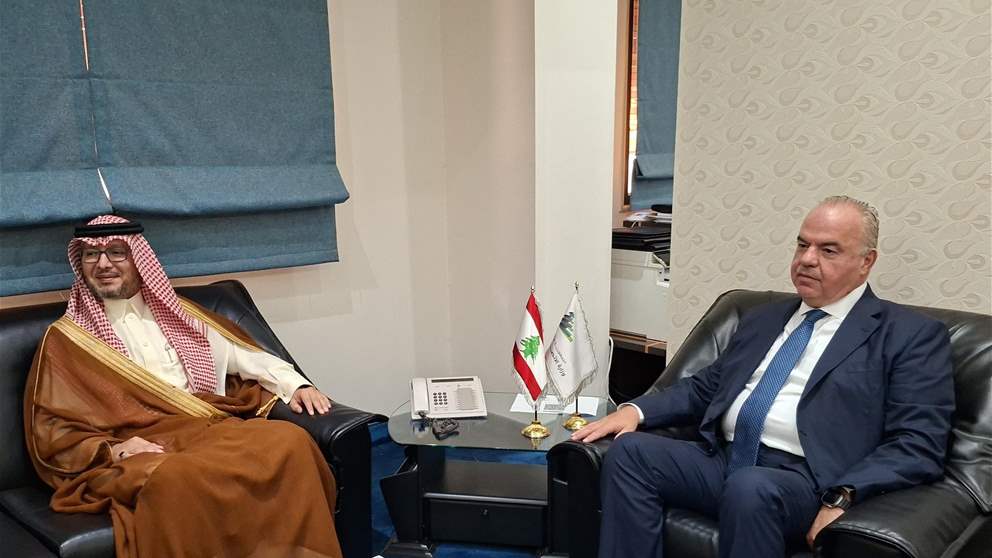 وزير الاتصالات يستقبل السفير السعودي في لبنان 
