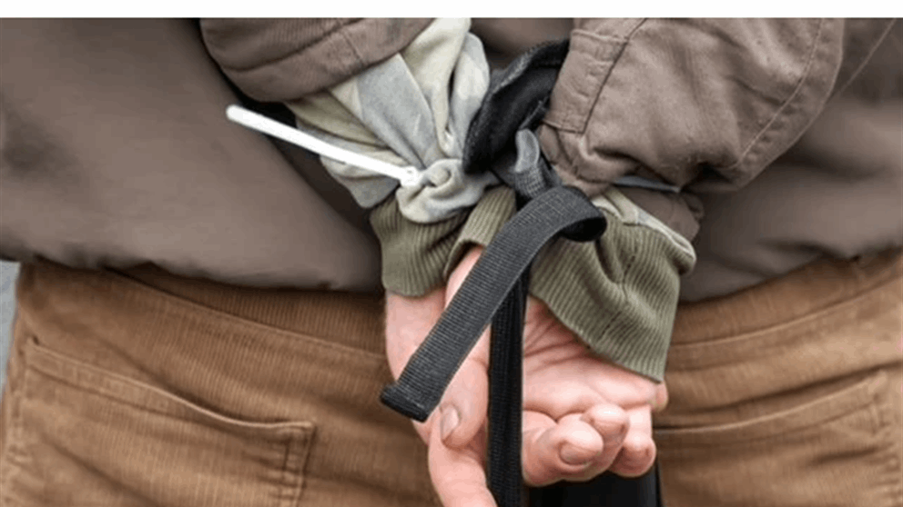 "تجاهل ملف أسراه في المفاوضات".. الحزب مستاء من حماس