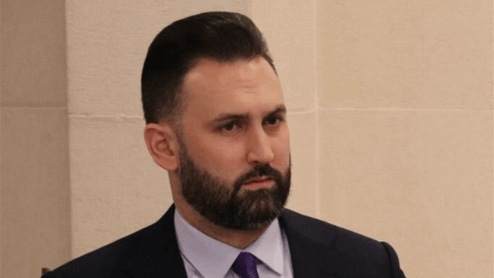 بعد الغارات على المصيلح.. رسالة من النائب جنبلاط إلى "الميكانيزم"