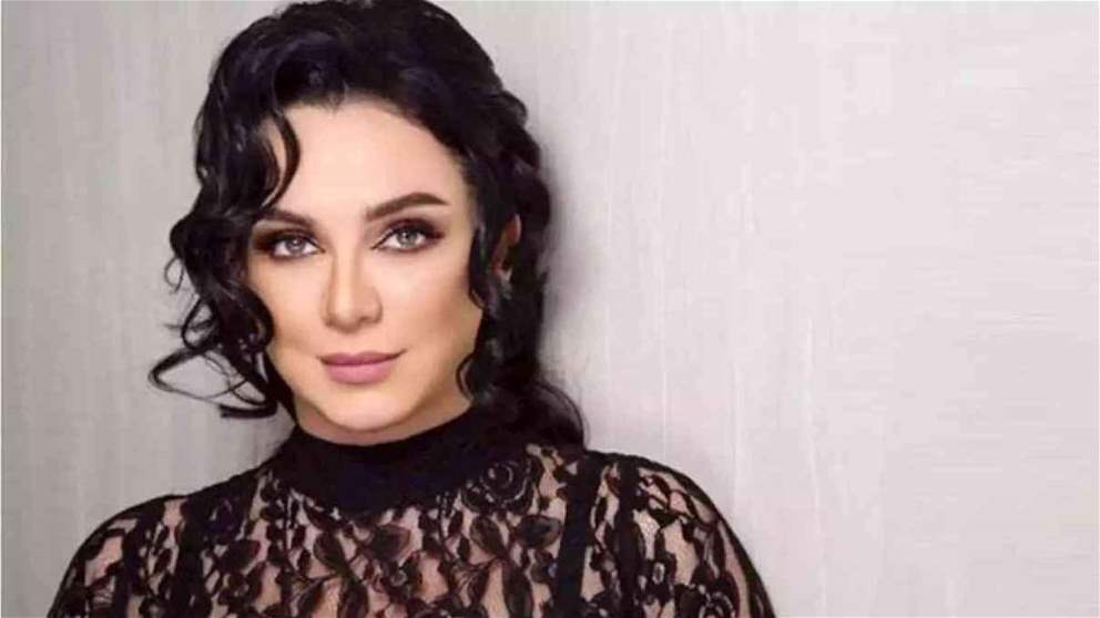 سلاف فواخرجي تستنكر تهجير العلويين وفصلهم من وظائفهم: أين سيذهب هؤلاء المواطنون؟