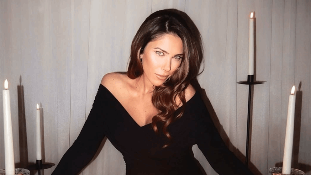 دانييلا رحمة تحتفل بعيد ميلادها بإطلالة لافتة بحضور والدها 