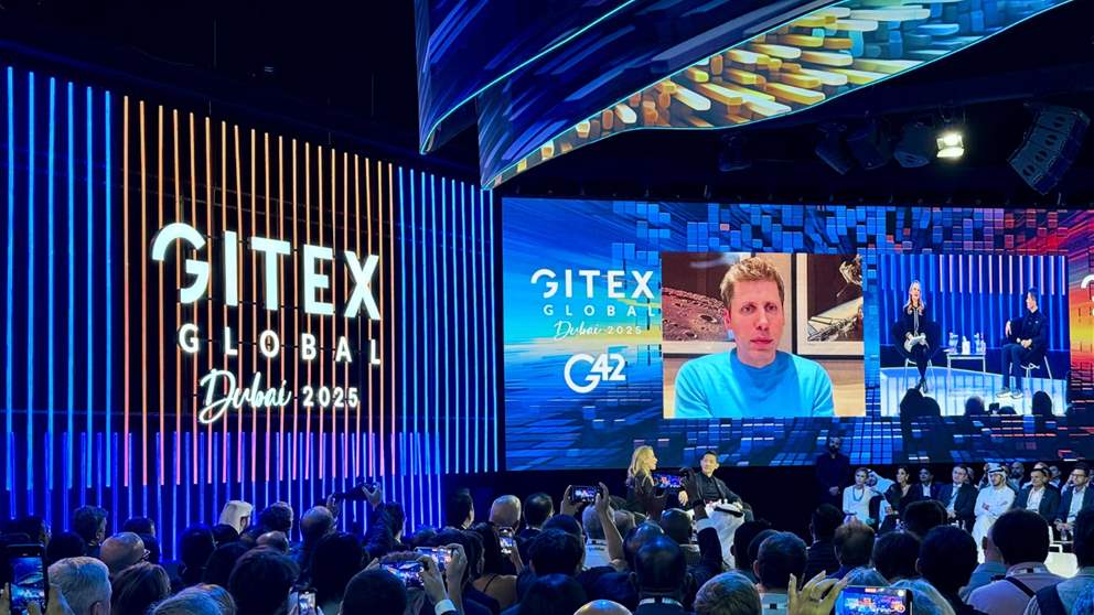 "عبر 500 سؤال".. ChatGPT صمم منزل الشيخ طحنون بن زايد 