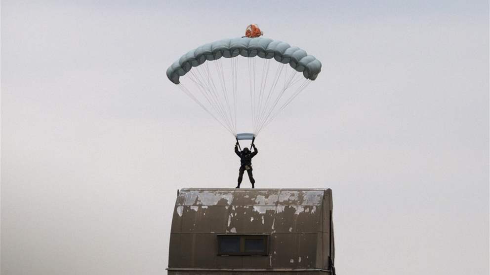 مظلات شراعية في الجليل.. ماذا يحصل؟ 