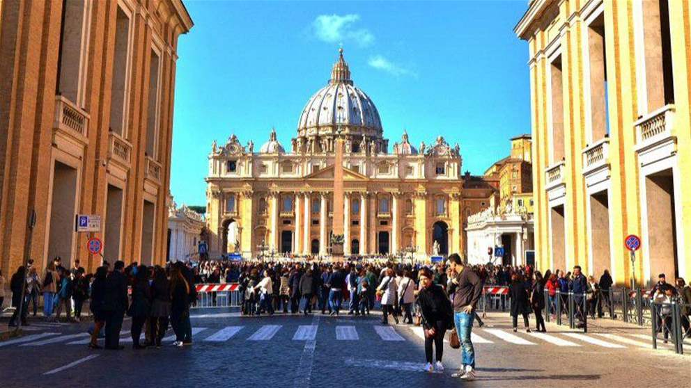 البابا يلتقي المؤمنين في ساحة القديس بطرس.. ومراسل الجديد ينقل الصورة