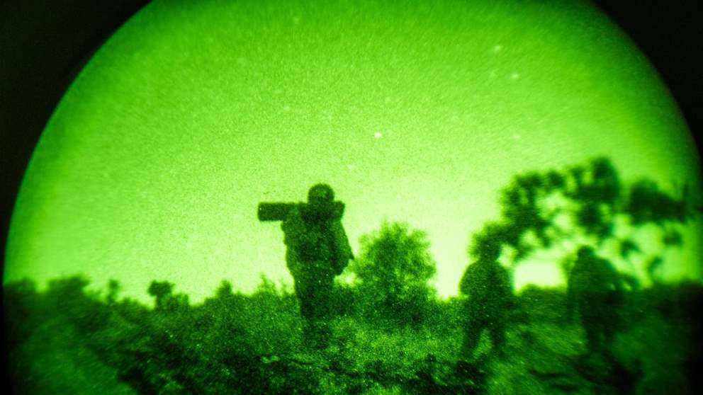 الجيش الإسرائيلي يعلن تنفيذ عملية برية داخل لبنان 