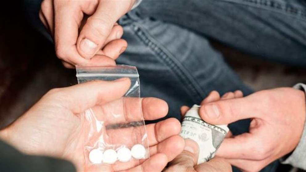 ترويج مخدرات في منطقة لبنانية.. وقوى الأمن توقف الفاعلين