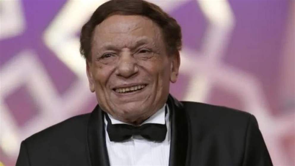 عادل إمام يتجوّل في المتحف المصري الكبير..صور مذهلة تشعل المنصّات