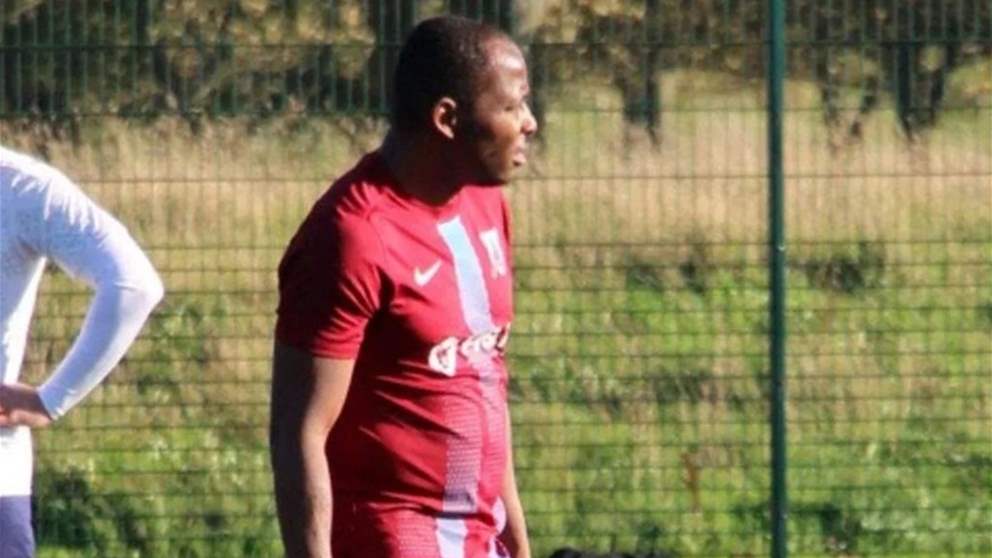 اعتداء جماعي يوقف مباراة كرة قدم 