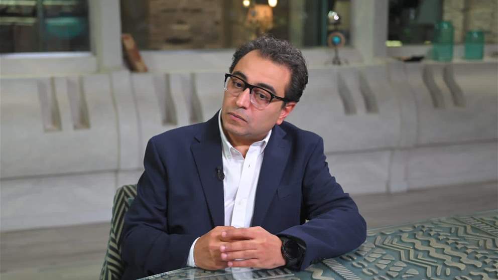 سامح سند يقلق جمهوره بعد إصابته بتسمم غذائي 