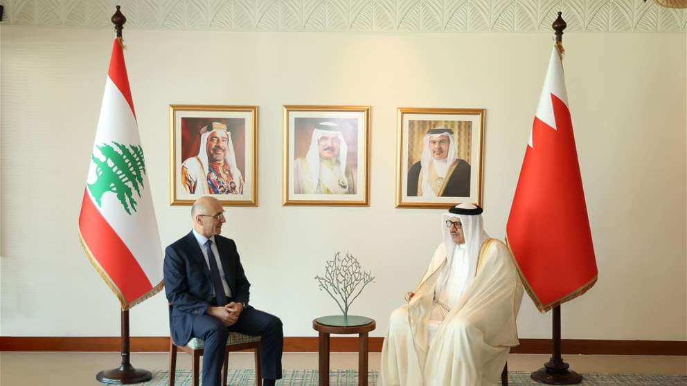  وزير الداخلية يستكمل مباحثاته في البحرين