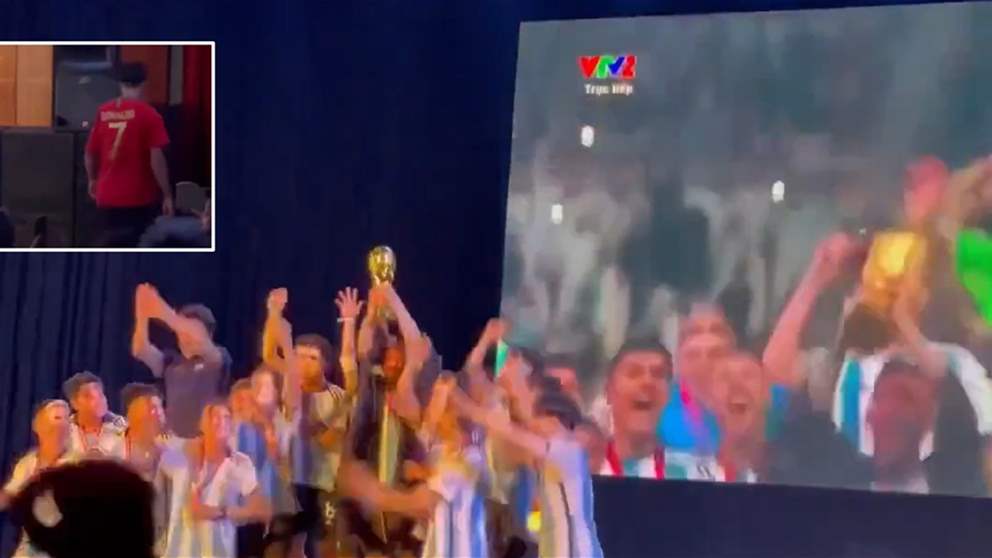 فيديو - تلامذة فيتناميون يستعيدون مشهدية رفع ميسي لكأس العالم