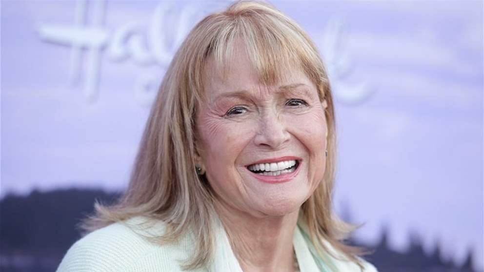 رحيل نجمة هوليوود ديان لاد والدة لورا ديرن عن 89 عاما