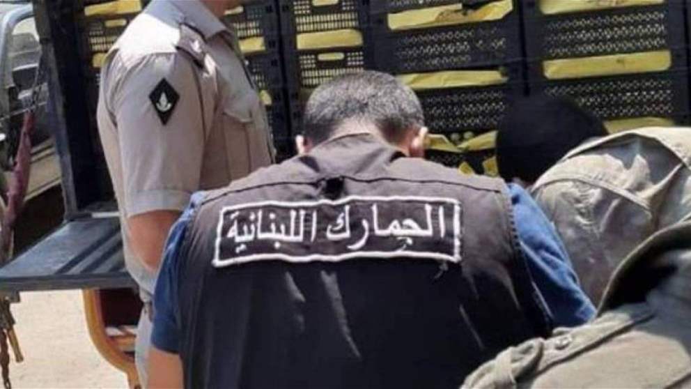 الجمارك تضبط أحذية مهربة  (شاهد الفيديو)