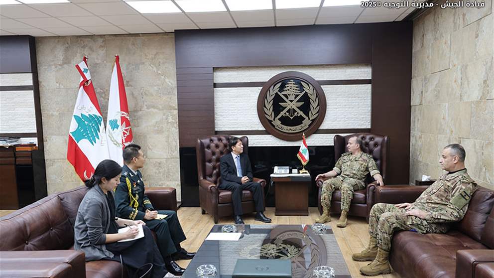 قائد الجيش يوقّع مذكرة تعاون مع الأمم المتحدة 