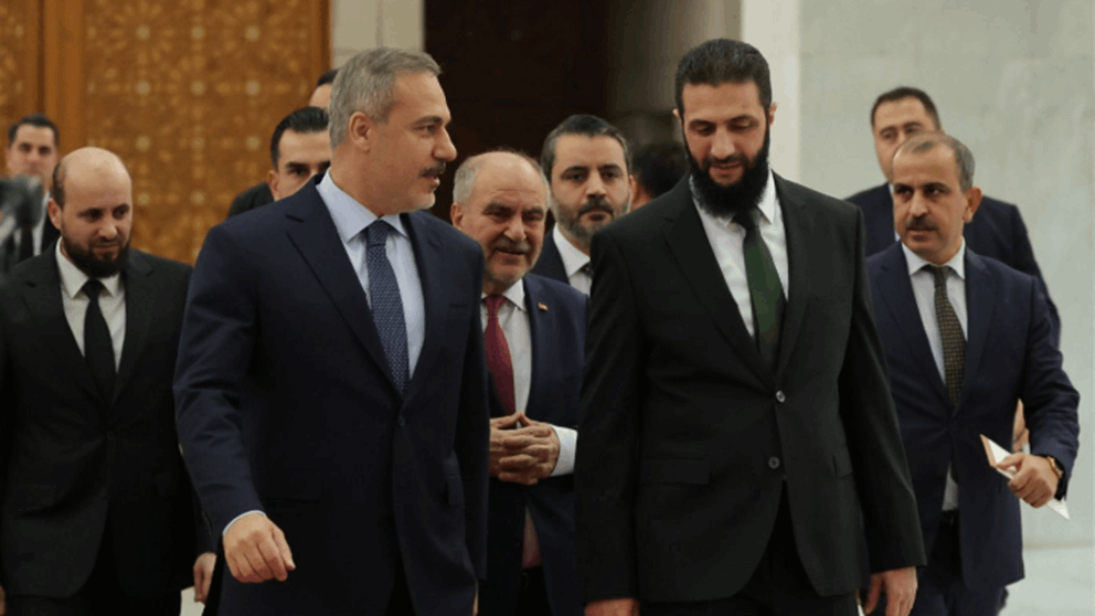 الشرع التقى وزير الخارجية التركية في واشنطن 