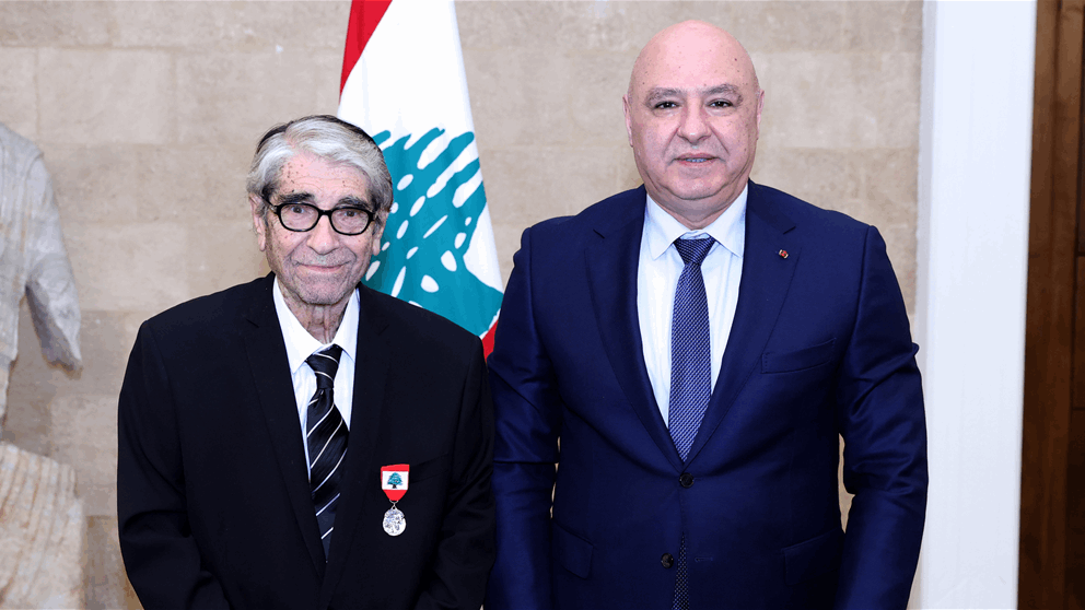 رئيس الجمهورية يكرّم أبو سليم (صور)