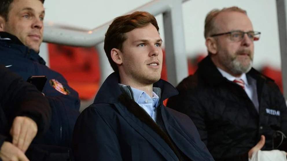 مالك سندرلاند الشاب .. ملياردير أعاد للنادي بريقه 