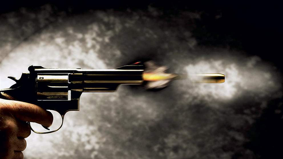 في الشمال.. طفل يطلق النار على امه