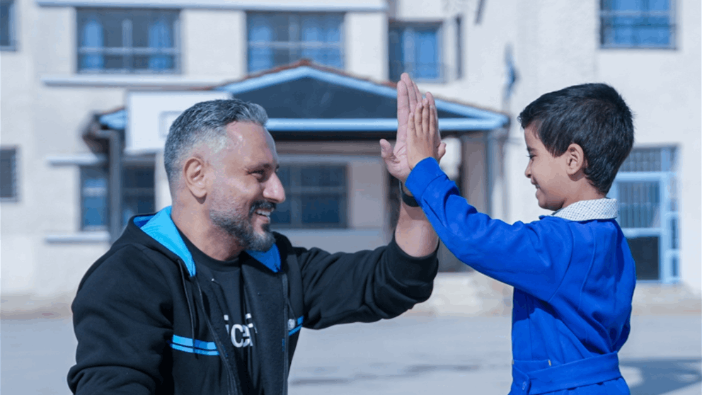 قيس الشيخ نجيب يبدأ مهامه سفيراً لليونيسف في سوريا بجولة ميدانية مؤثرة