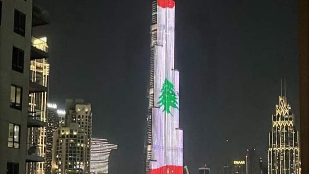 برج خليفة يتوشّح بالعلم اللبناني (صورة)