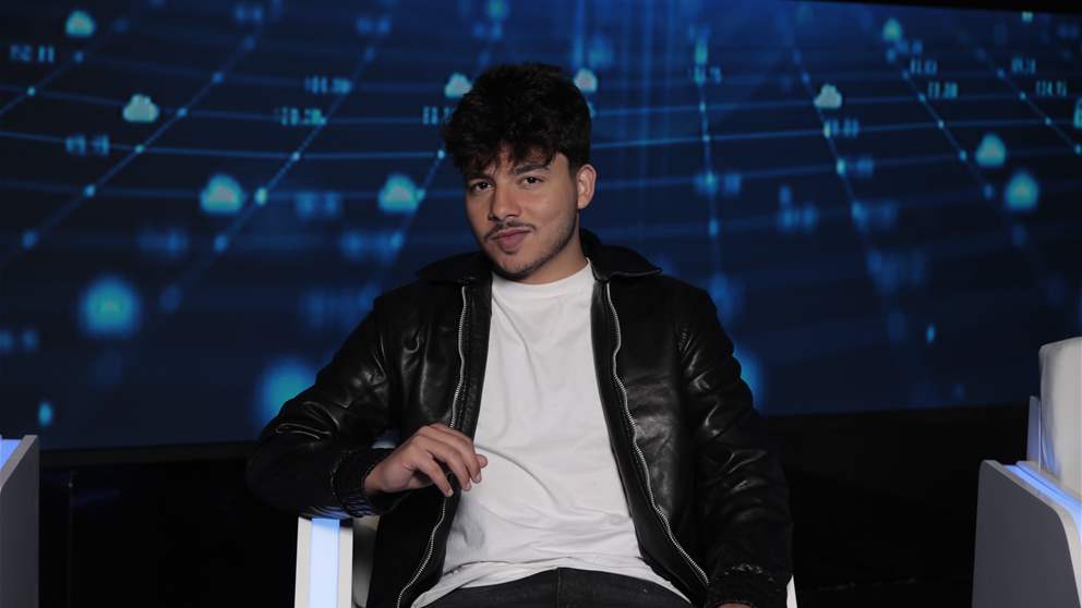 المؤثر الأردني ينال الخياط يقبل التحدي ويجاوب على أسئلة الجمهور