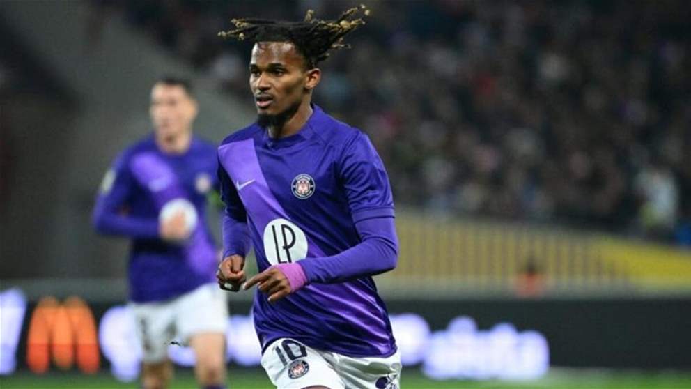 لاعب تشيلسي السابق يتعرّض للطعن 