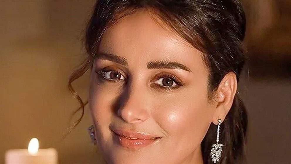 كندة حنا توضح حقيقة خلافها مع جهة إنتاج: "الأزمة مالية وليست مهنية"