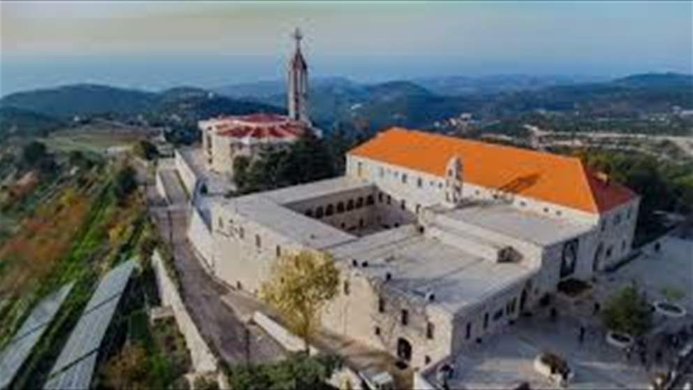 تحضيرات إستقبال البابا مستمرة.. التفاصيل من عنايا مع مراسل الجديد