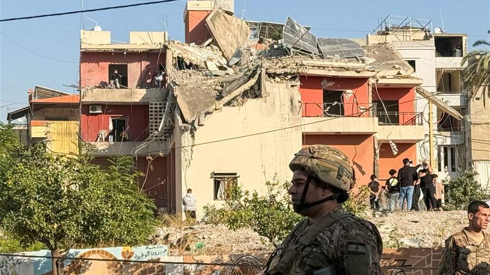 الجيش يحدد شرط "تفتيش المنازل" ويعلّق على ضربات إسرائيل 