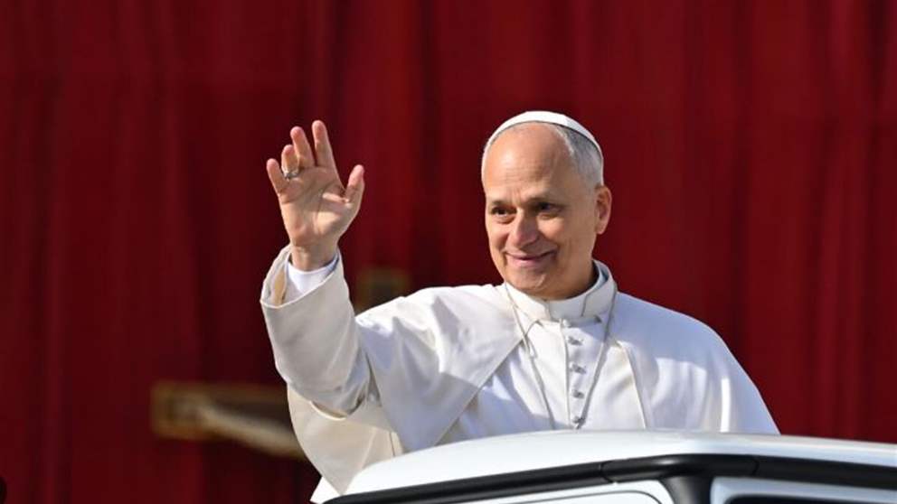  الـ Popemobile  المخصصة لقداسة البابا في مرفأ بيروت (صورة) 