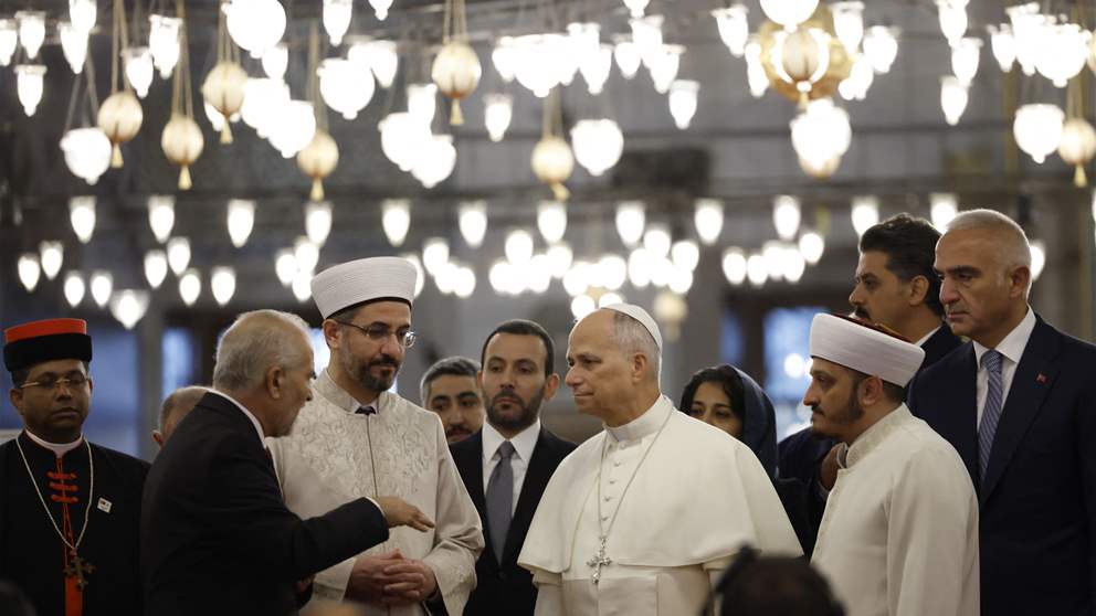 بالفيديو: البابا في المسجد 