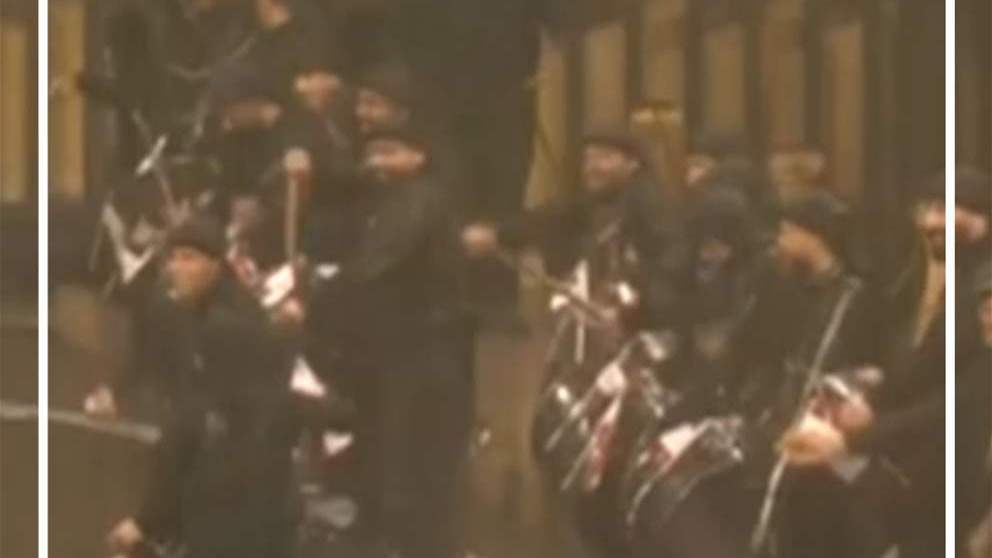 الدبكة تستقبل البابا.. تحت الشتاء (فيديو)