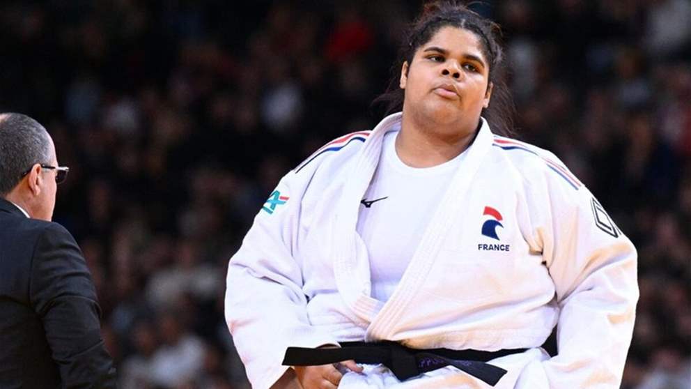 فيديو - بطلة أوروبا خارج الغراند سلام بسبب "عضّ" منافستها