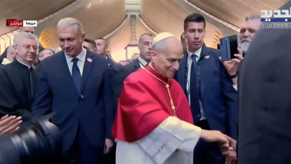 حشود كبيرة تنتظر البابا لاون في حريصا