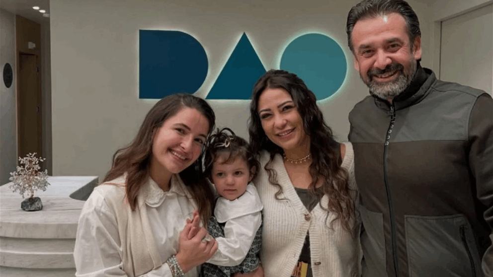 ظهور لطيف يجمع كريم عبد العزيز وحفيدة أصالة يشعل مواقع التواصل