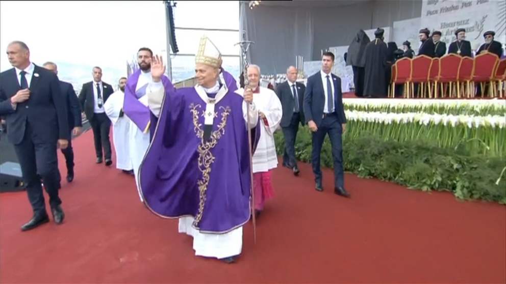 بدموع المحبين.. البابا لاون يودع لبنان في ختام زيارته ( شاهد الفيديو )