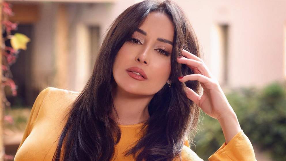 ابن كندا حنا يـ ـخطف الأنظار بأحدث ظهور له.. كبر واصبح نسخة عن والده 