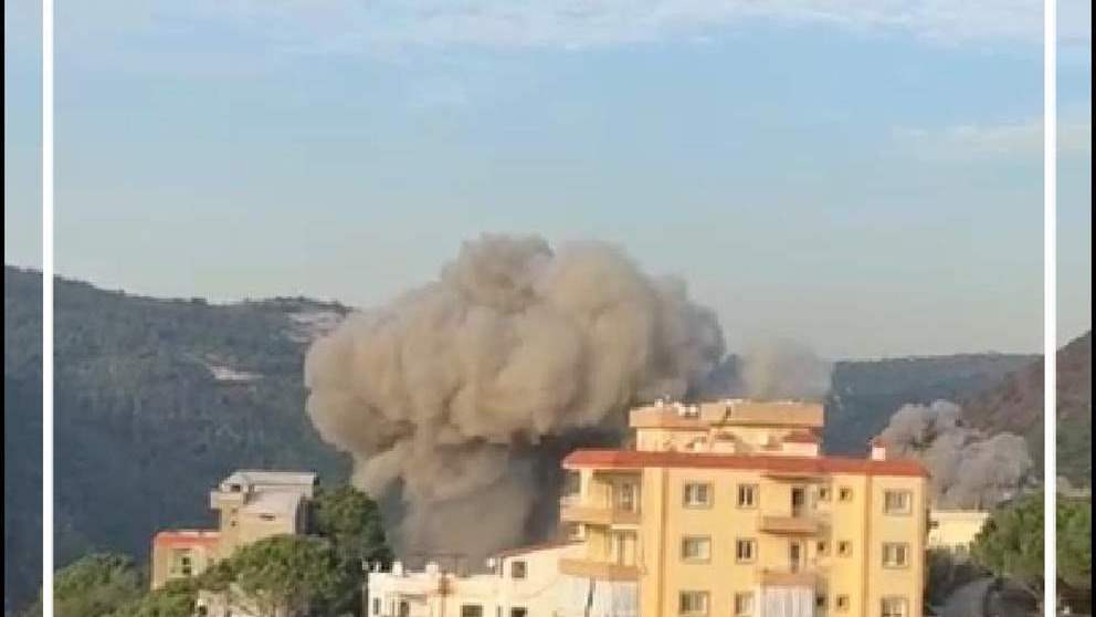 لحظة إستهداف بلدة جباع الجنوبية (فيديو)