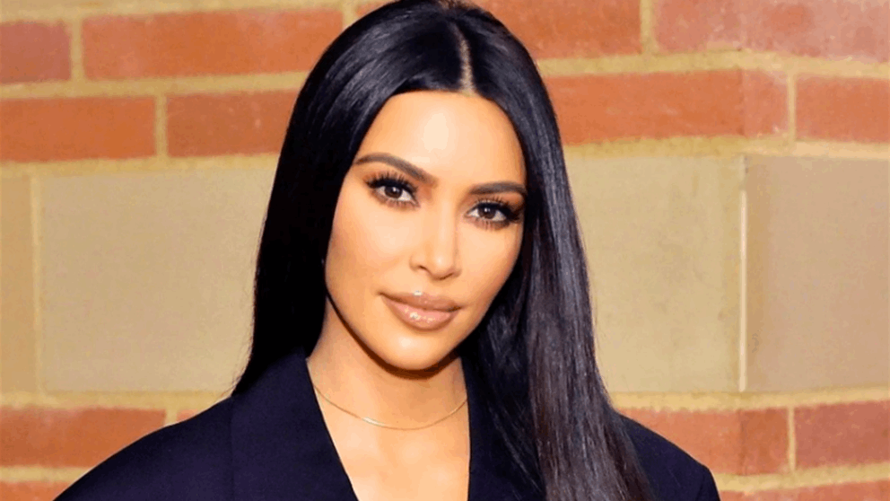 كيم كارداشيان تشرح لماذا أعلنت رسوبها في اختبار المحاماة 
