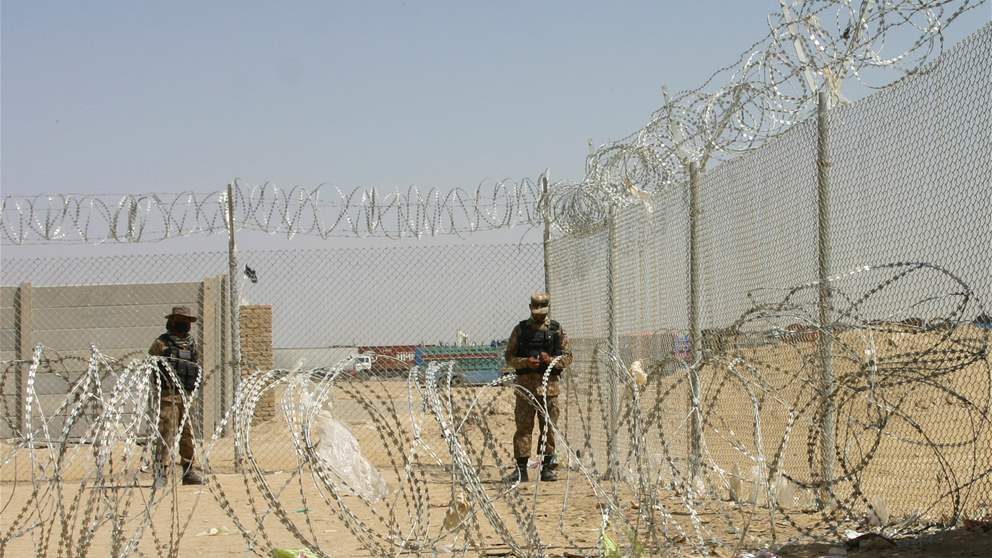 اشتباك حدودي بين باكستان وأفغانستان.. قتلى وإصابات 