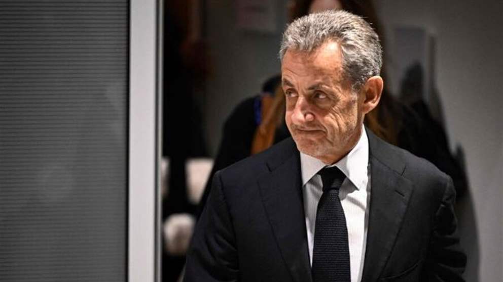 "مذكرات سجين".. ساركوزي: صليت وشاهدت مباراة كرة قدم! 