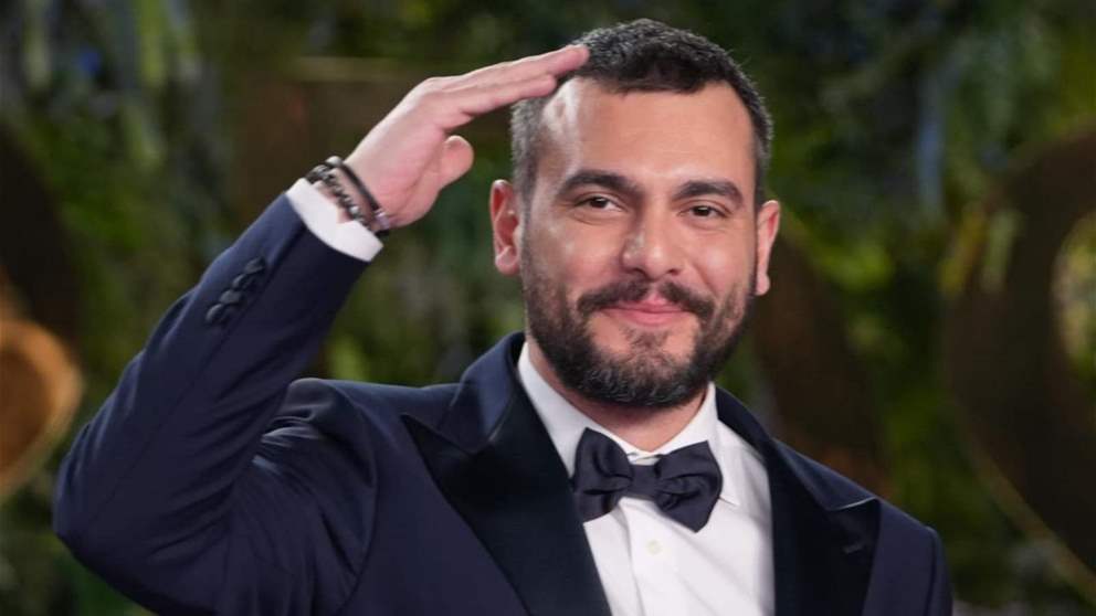 سامر إسماعيل يجوب شوارع دمشق احتفالاً في يوم التحرير