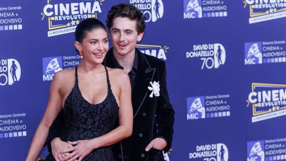 ظهور رومانسي يعيد كايلي جينر وتيموثي شالاميت إلى الواجهة وينهي شائعات الانفصال