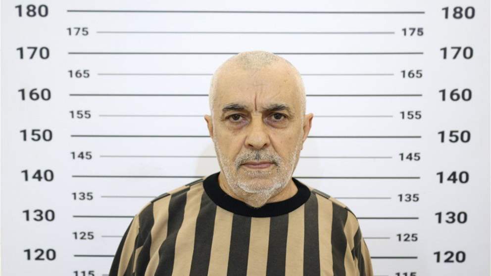 طيار البراميل المتفجرة في قبضة الامن السوري