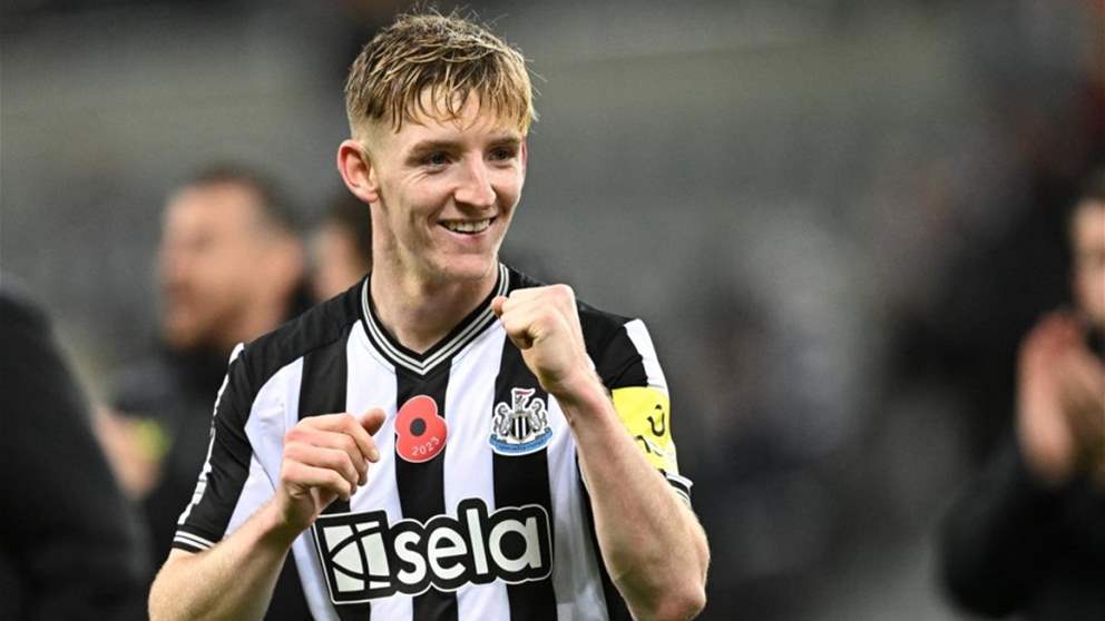 غوردون يعادل رقم آلان شيرر القياسي 