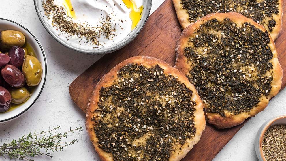 خشب بالزعتر وأكل فاسد.. بهذه المنطقة! (صورة) 