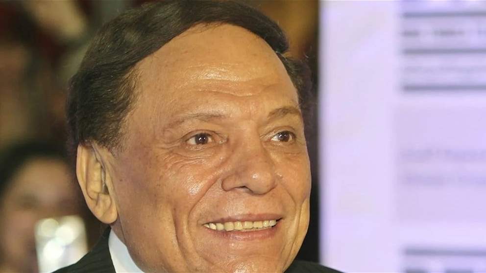 غياب عادل إمام عن جنازة شقيقته يعيد الجدل حول وضعه الصحي