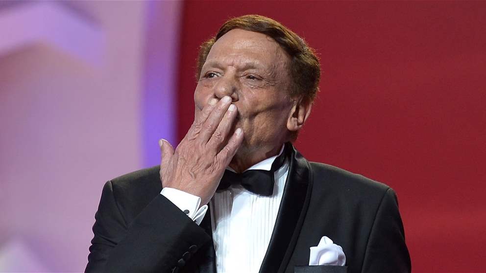 لم يعلم بوفاة شقيقته؟ هذا ما كشف عن عادل إمام الصحي