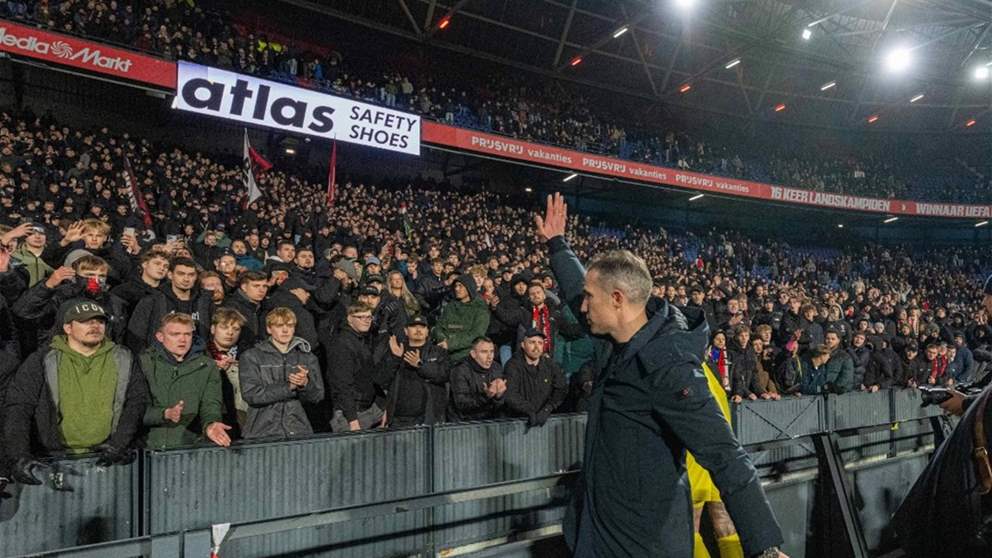 فيديو - غضب في روتردام على فان بيرسي 