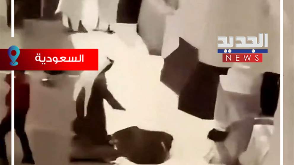 تصدي بطولي لسقوط من الطابق الثالث - شاهد الفيديو